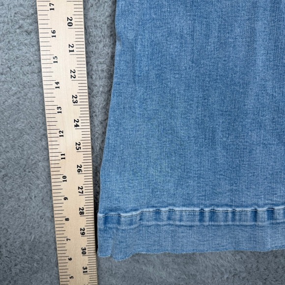 American Eagle Festival Flare Jeans Light Wash Next Level Stretch Size 6 Regular - Picture 10 of 12